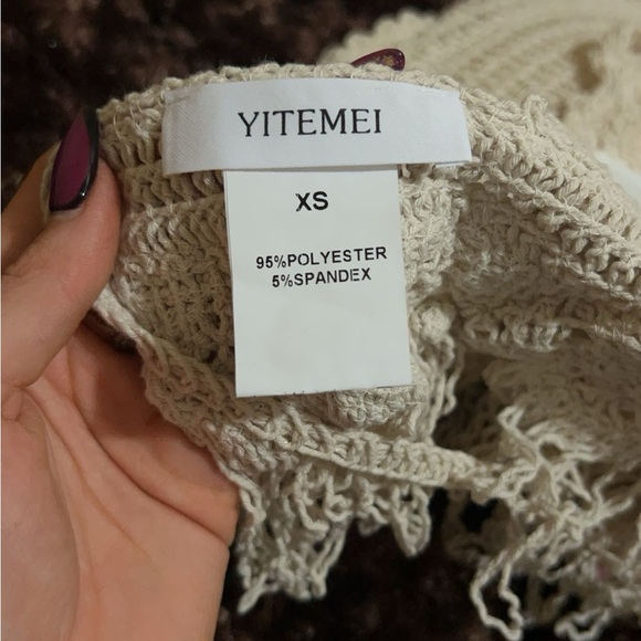 Halter crochet top size xsmall -small - Picture 2 of 2